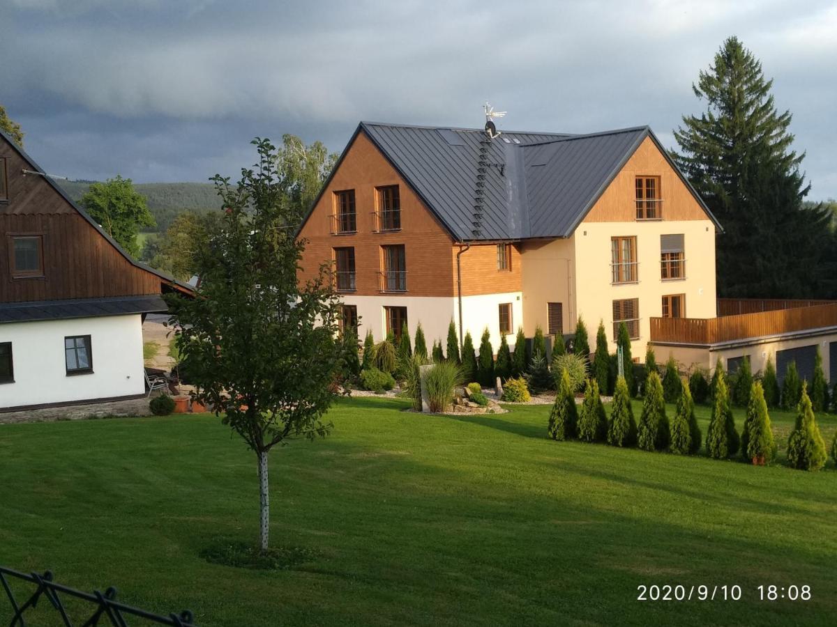 Apartmán Nad terasou Ricky (Hradec Kralove) Exterior foto